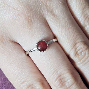 .925 Sterling Silver Genuine Red Garnet Stone Women's Dainty Ring Sz 8